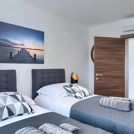 Vikendica Ani *